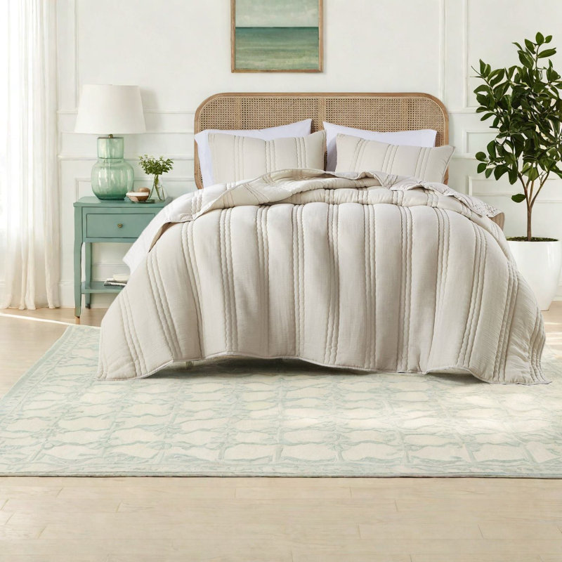 Comfortable Antimicrobial Bedding Sets, Polyester Quilt With Rustic Design