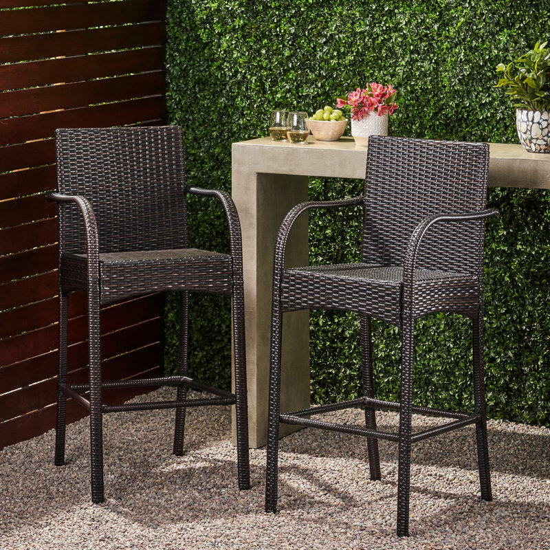(2) - Design moderne, cadre en métal, hauteur 45,82 po, mobilier d'extérieur 2 chaises, hauteur fer, style brun