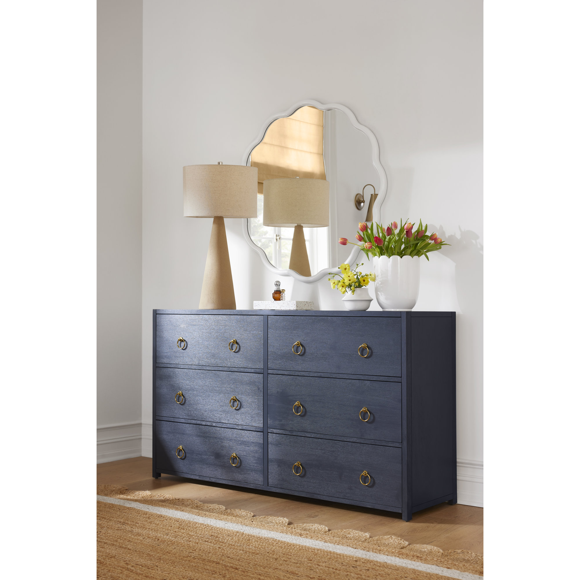 Mirabelle White Classic Italian Scalloped Edge Cachepot