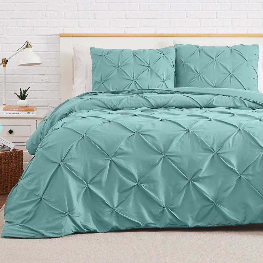 Luxurious Microfiber Pintuck Design Duvet Cover With Pillowcases