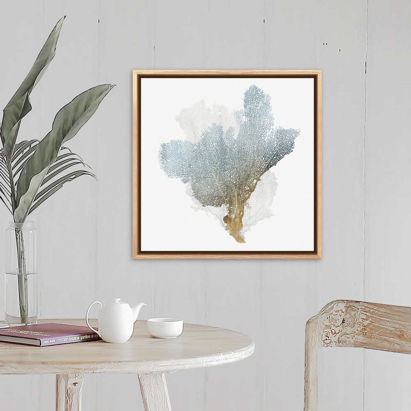 «Delicate Coral III» par Isabelle Z - reproduction d'art sur toile, H 21,25 po x l 21,25 po, Toile avec cadre photo