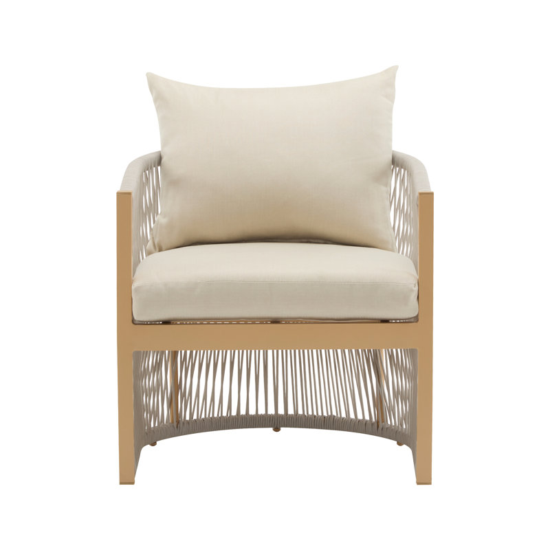 Méridienne en aluminium beige avec assise large ergonomique et élégante pour la détente intérieure et extérieure.