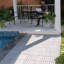 Carreaux de terrasse entrelacés à motif rayé-116437095