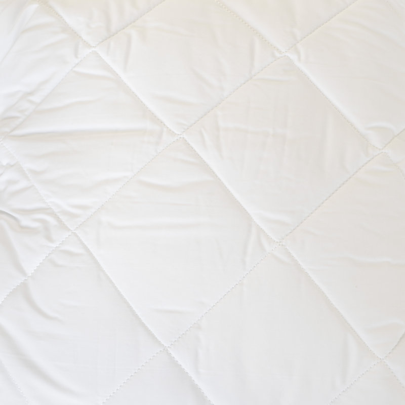 Eddie Bauer Luxury Medium Plush Mattress Pad - Hypoallergenic, Deep Pocket Design - 300 TC, King