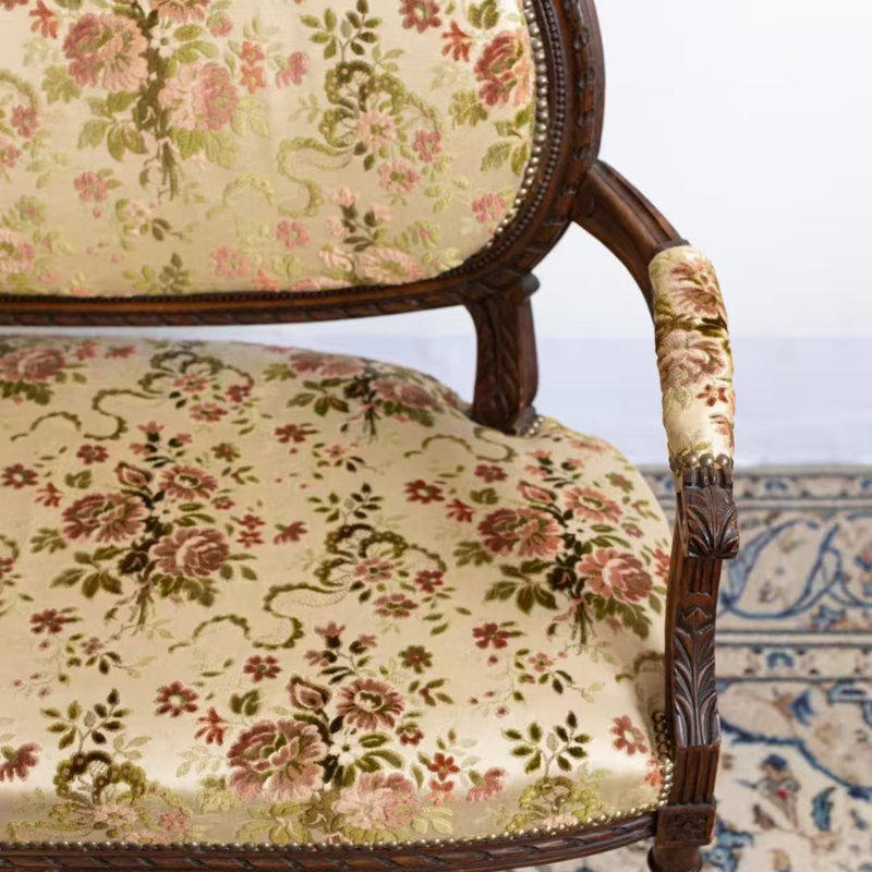 Canapé deux places au design classique français, Tissu jaune