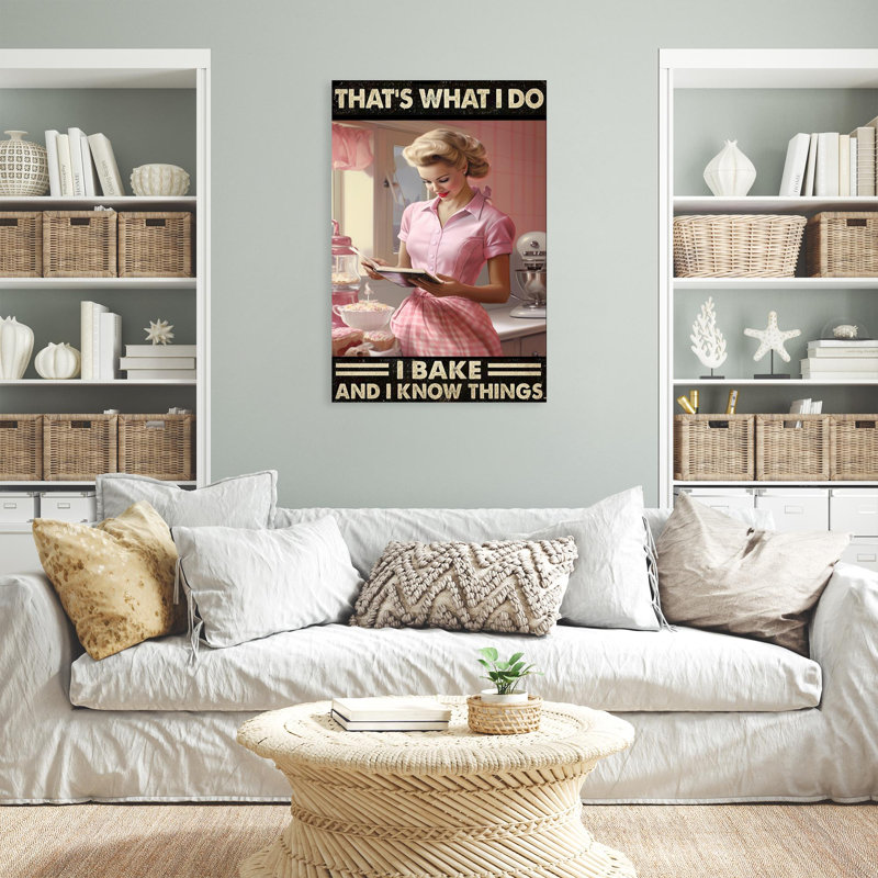 Woman I Bake 1, H 36 po x l 24 po x P 1,25 po