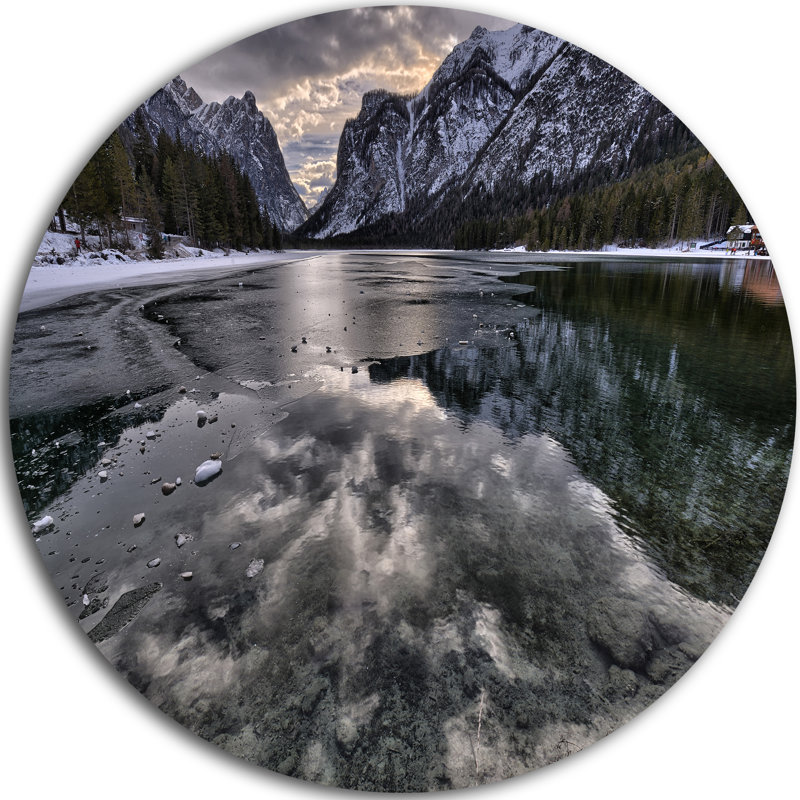 «Black Icy Mountain Lake with Snow», photographie, H 36 po x l 36 po x P 1 po, Métal