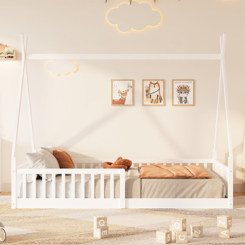 Lit simple en bois de pin massif avec clôture, blanc - idéal pour la clôture de chambre à coucher, White
