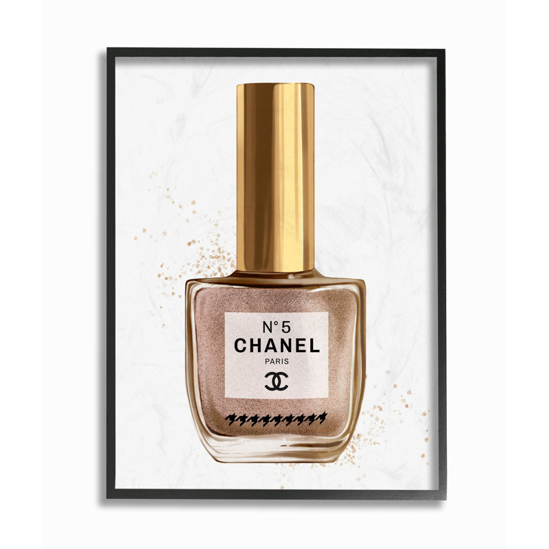 «Makquillage Nail Vernis Brown Gold Fashion Design», impression, H 30 po x l 24 po x P 1,5 po, Giclée encadrée noir minuit