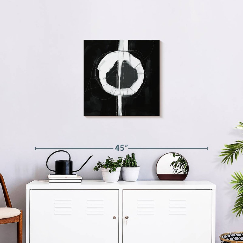 BW Minimalist Avery, 20" H x 20" W