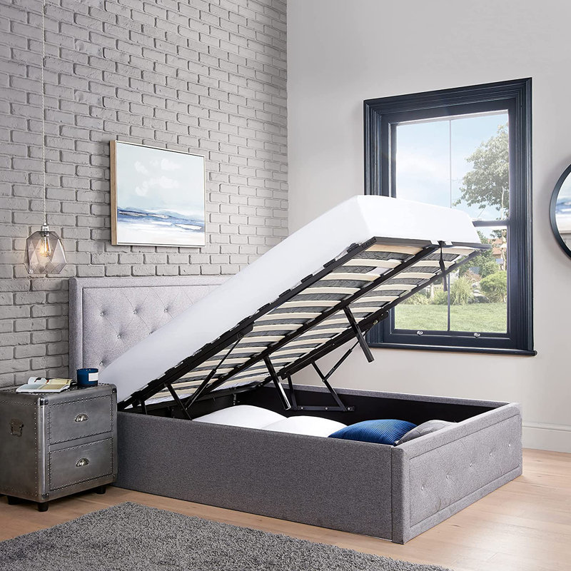 Yokota Upholstered Bed, Kingsize (5')