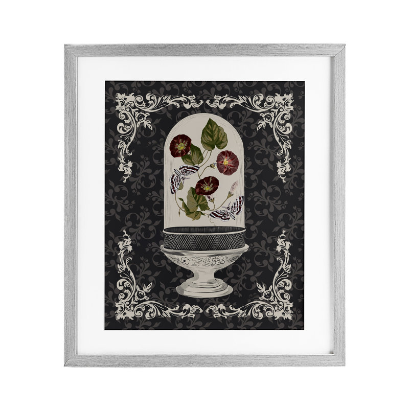 «Moths & Poppies in Glass Dome», reproduction encadrée sous verre, design par Radhika Modi, H 21 po x l 17 po