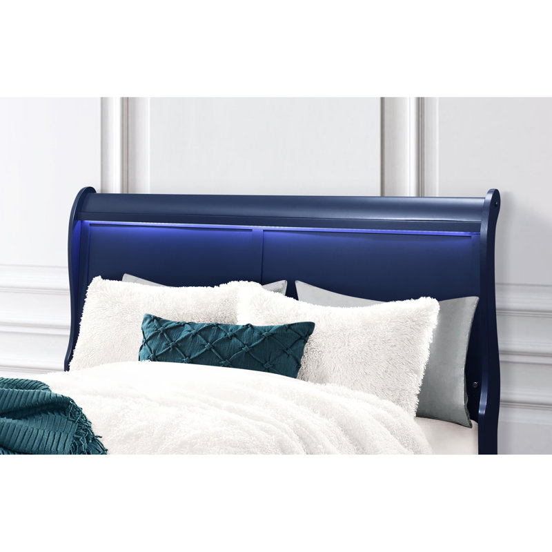 Lit double bleu avec DEL, style transitionnel, tête de panneau, bois d'hévéa et 82,86 po de largeur, 55,3 de profondeur, 46,38 de hauteur, 73,99 lb