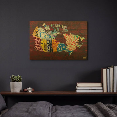«Canada Licence Plate Map» par Design Turnpike, art mural en métal doré, 16 po x 12 po