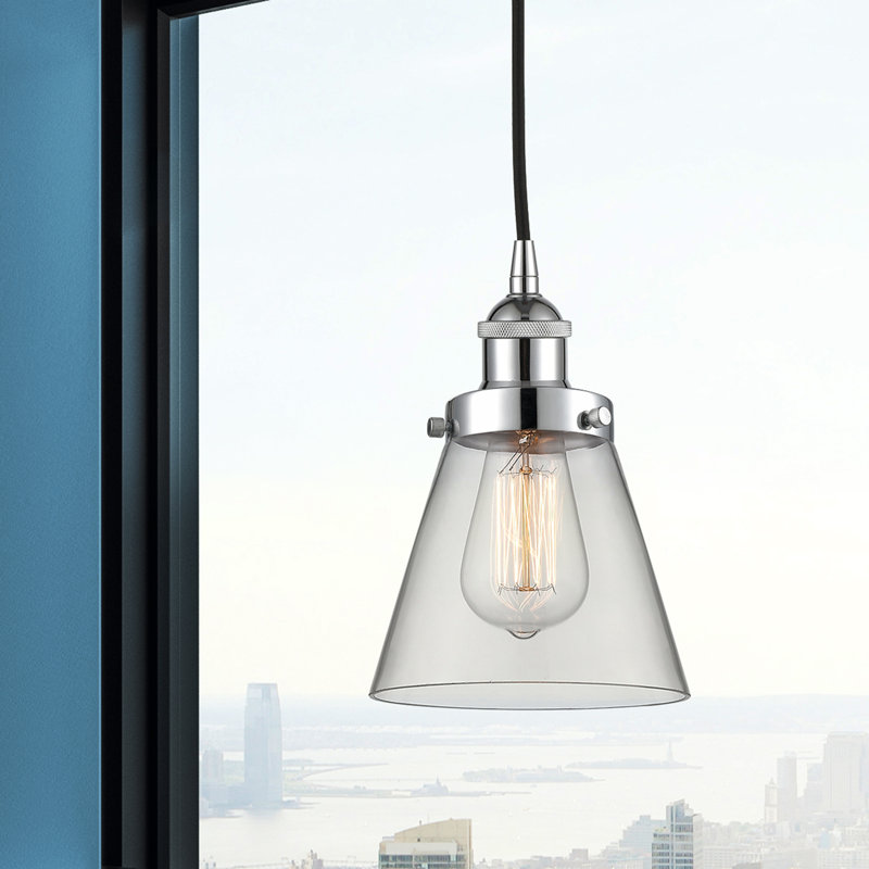 Mini-luminaire suspendu 1 lumière Cone, Clair, H 9,5 po x l 6,25 po x P 6,25 po, Chrome poli