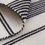 Tapis noir à motif abstrait tissé à plat à la main Perci-26601841