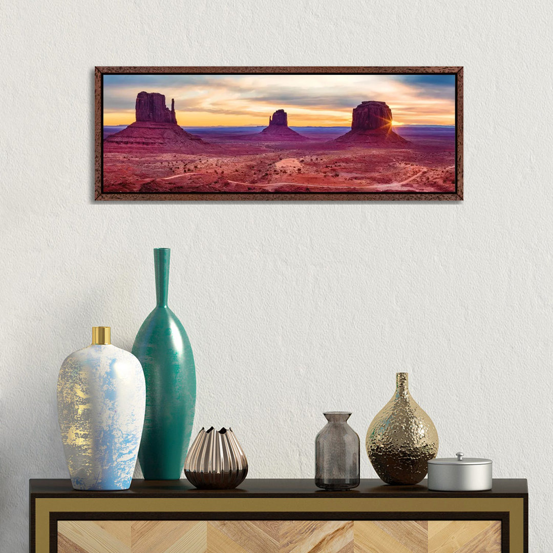 Sonnenaufgang Monument Valley Navajo Tribal Park von Susanne Kremer - Panorama-Galerie-verpackt Leinwand Giclée auf Lein...