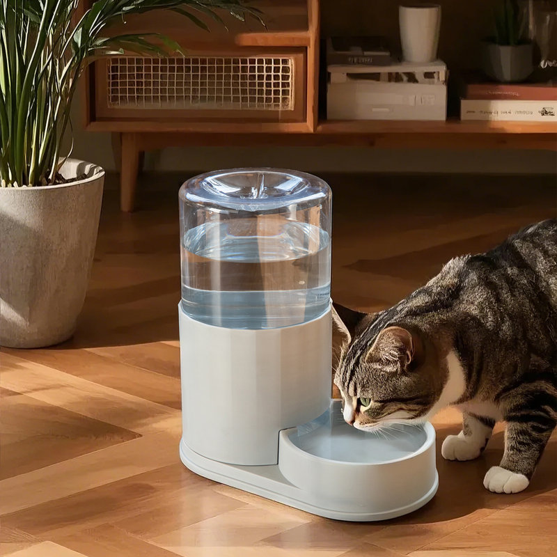 Anti-Skid Pet Fountain, 11.4 Liter