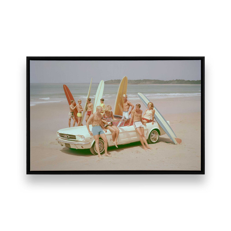 Surf Club Summer sur toile, H 24,75 po x l 36,75 po, Cadre flottant noir satiné