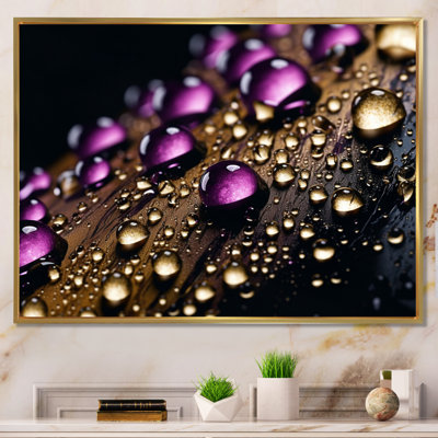 «Red Rose with Raindrops On Black III», reproduction d'art sur toile