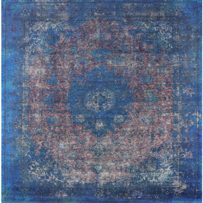 Tapis oriental bleu