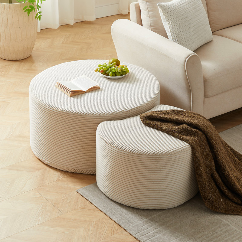 Table d'appoint rembourrée ronde de 2, conception gigogne pour le salon, table basse moderne en mousse, sans assemblage, velours côtelé beige, tables compactes et efficaces, débrouillardise