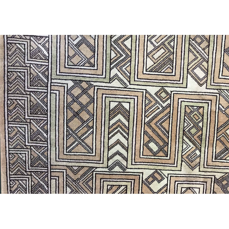 Hand-Knotted High-Quality Gray Area Rug