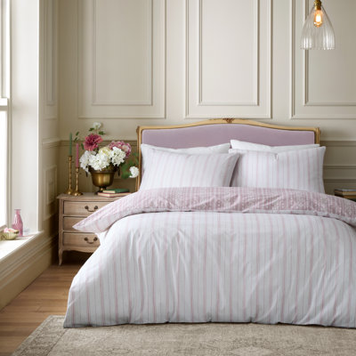 Regency Stripe Reversible Duvet Cover Set Bedding