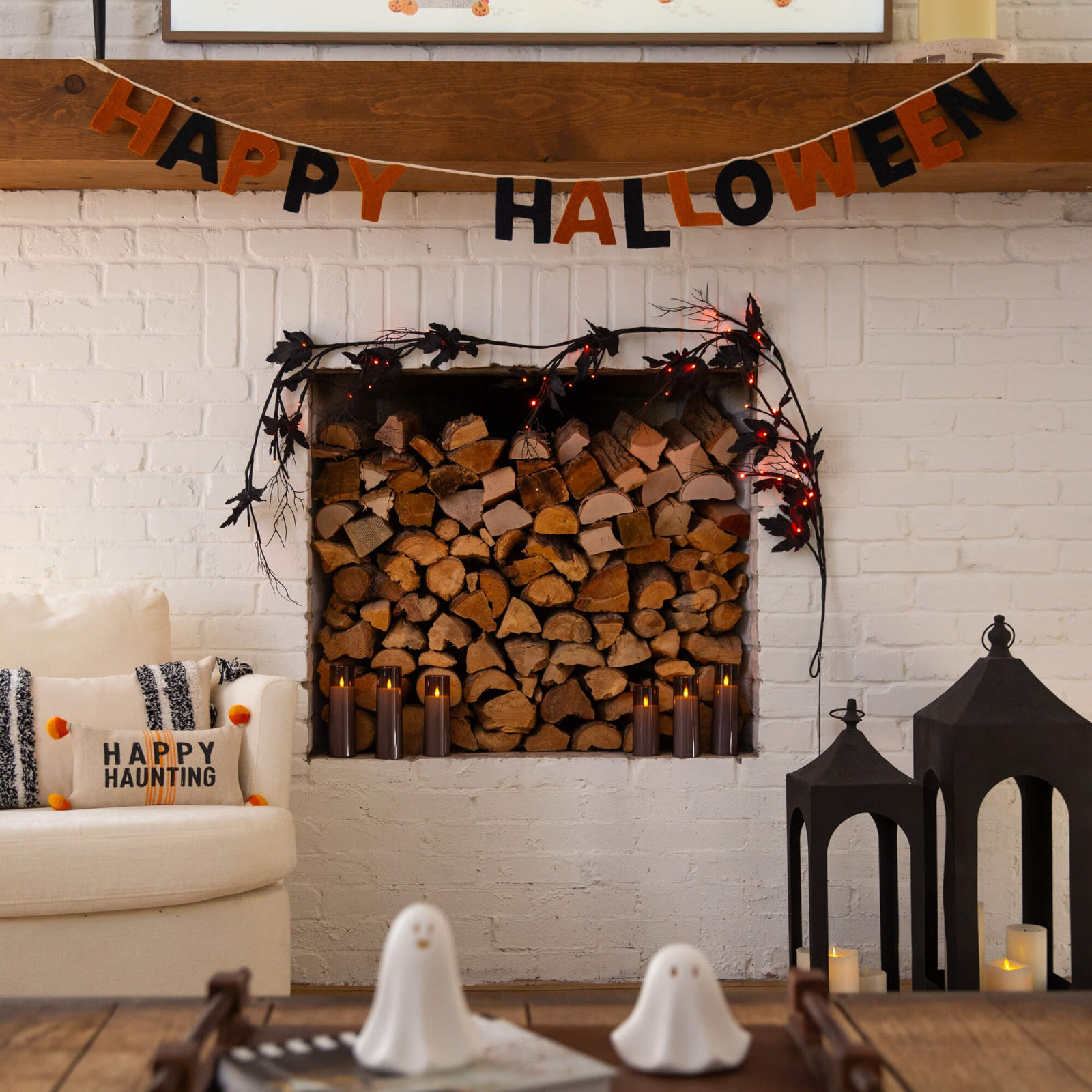 Pre-Lit Maple Halloween Garland, Black, 6'6" L