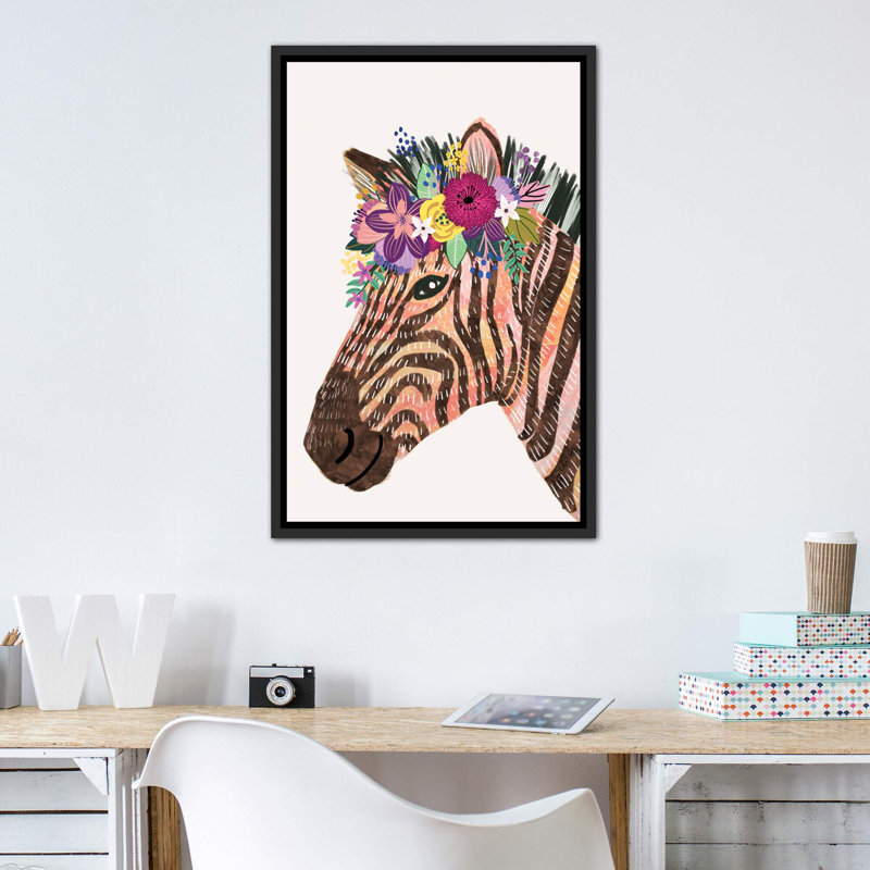 Zèbre par Mia Charro - impression d'art graphique, Toile avec cadre noir patiné, H 40 po x l 26 po x P 1,5 po