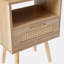Table d'appoint de 15,75 pouces en bambou avec tiroir et pieds en bois massif, table de chevet moderne, table d'appoint de salon / chambre à coucher