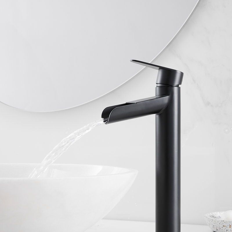 Single-handle Bathroom Faucet with Drain Assembly, Matte Black