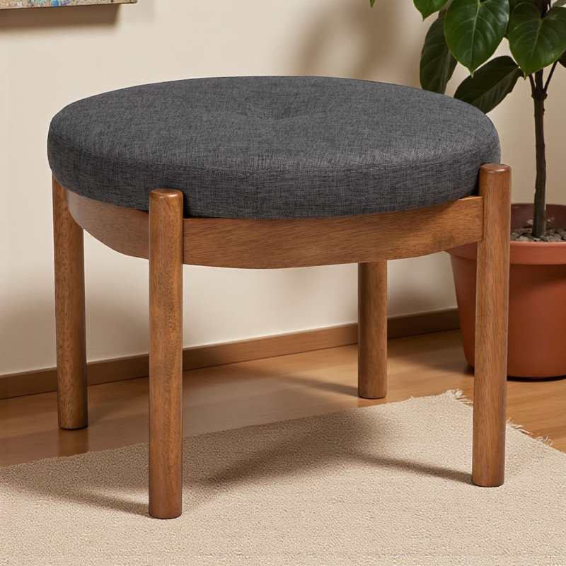 Repose-pieds Peryn avec tissu gris et finition noyer brun, H 15,11 po x l 19,28 po x P 19,28 po, Gris