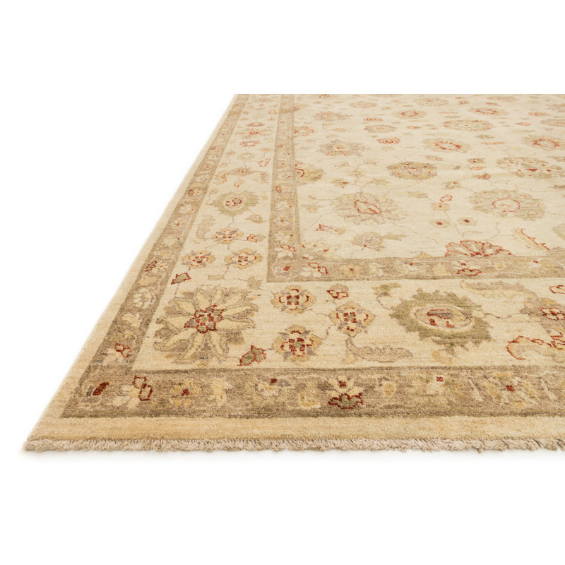 Majestic Wool Oriental Indoor Rug, Rectangle 5'6" x 8'6"