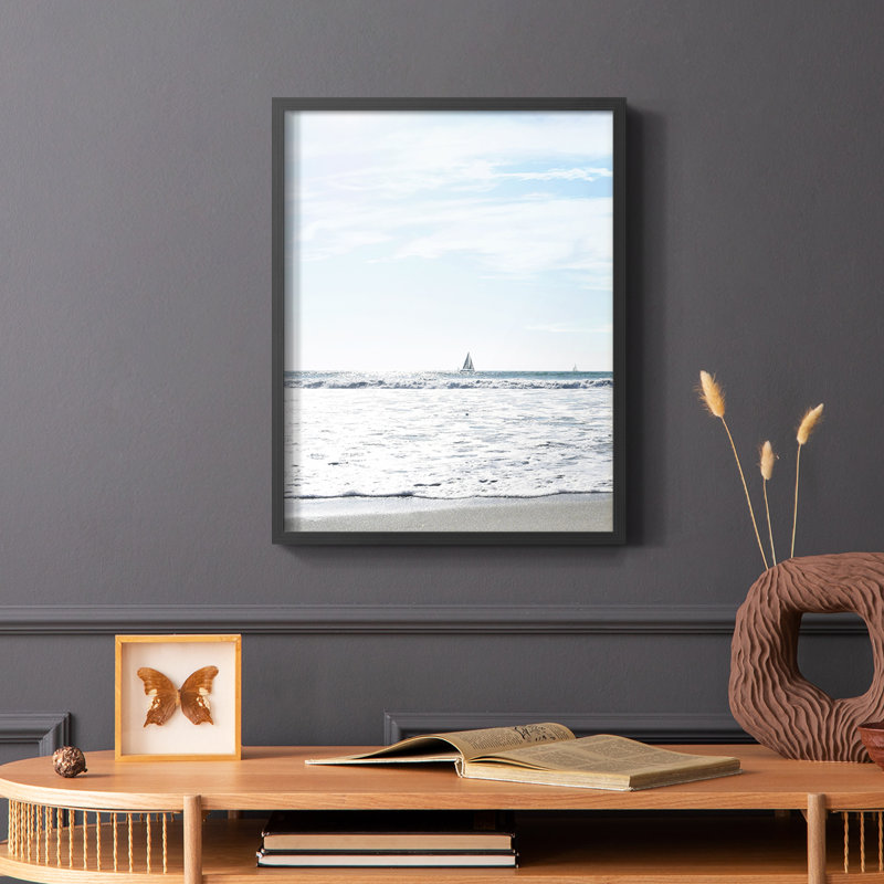 A Day At Sea, reproduction encadrée - bois massif, Noir, H 10 po x l 8 po