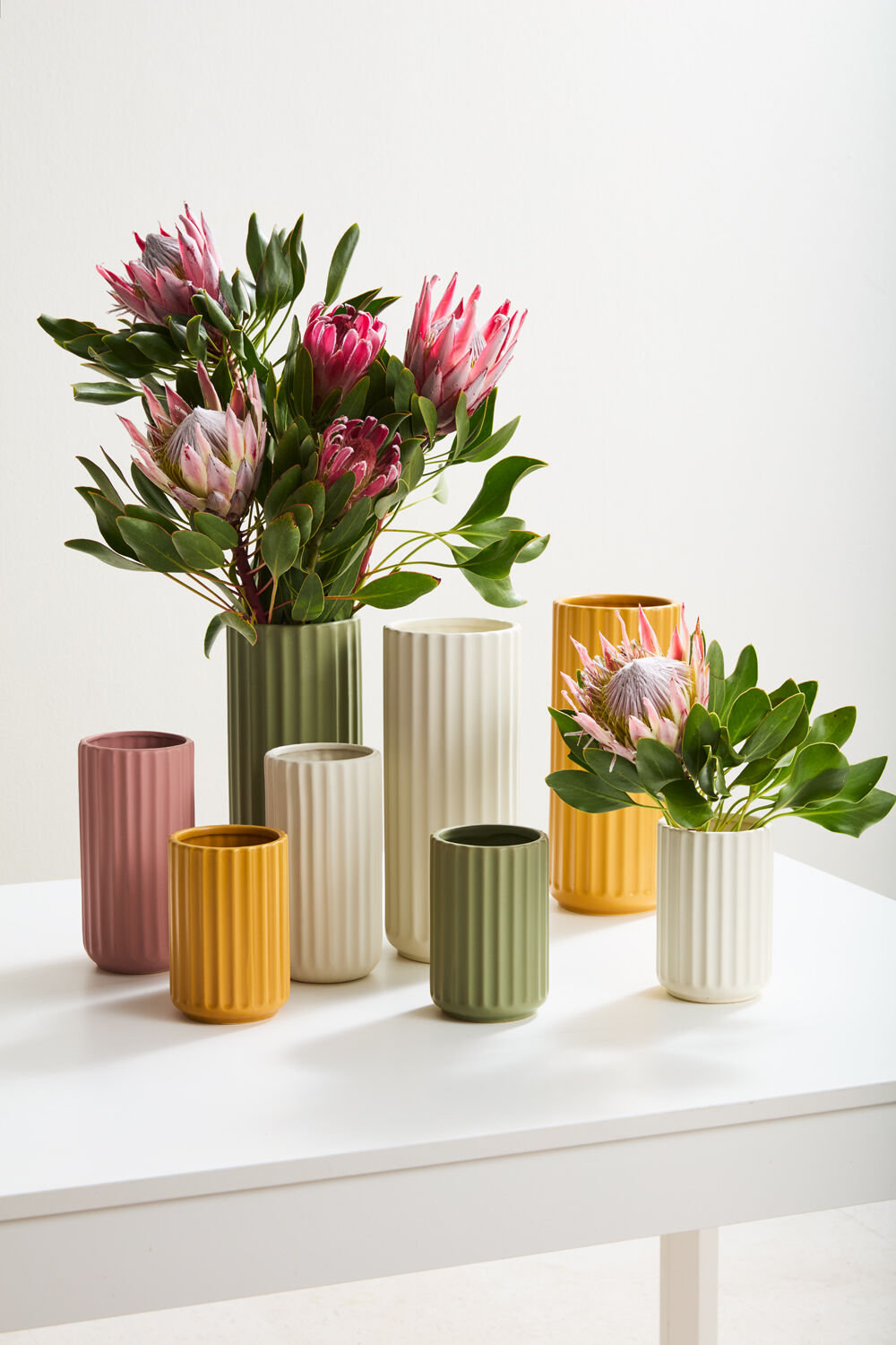 Ady Table Vase, White