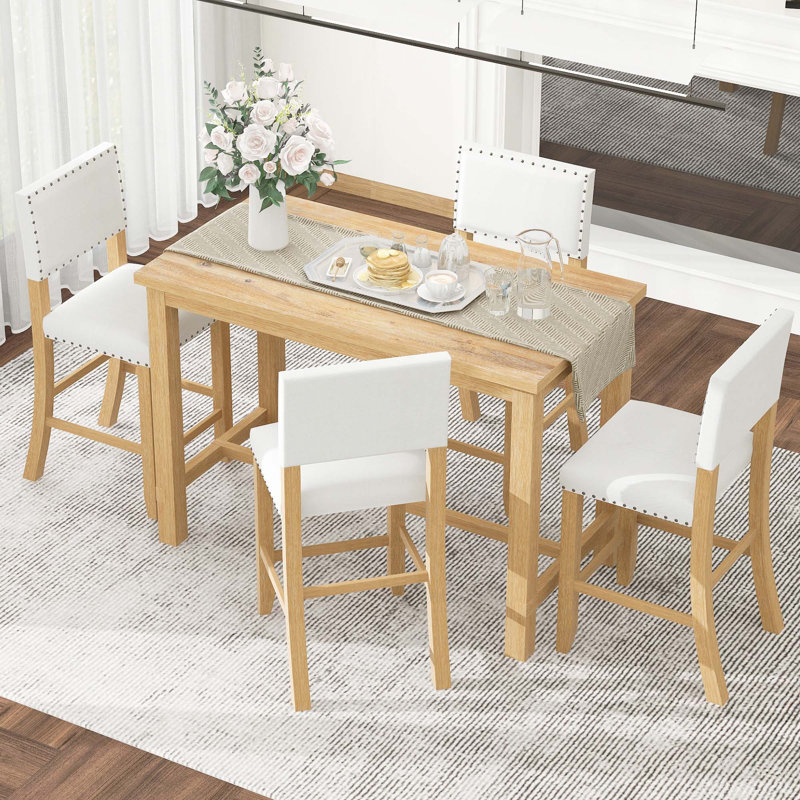 Ensemble repas pour quatre personnes, Brun