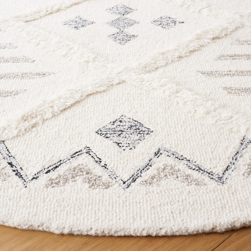 Azaruddin Hand Tufted Wool/Cotton Geometric Rug in Ivory/Black, Round 6'