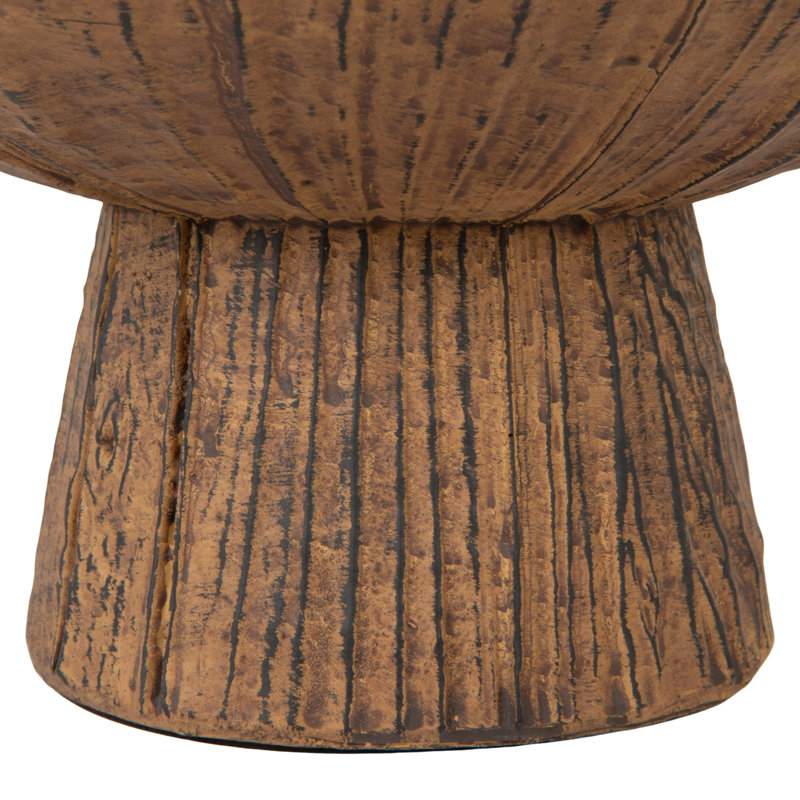 Resin Lamp With Scalloped Edge Shade