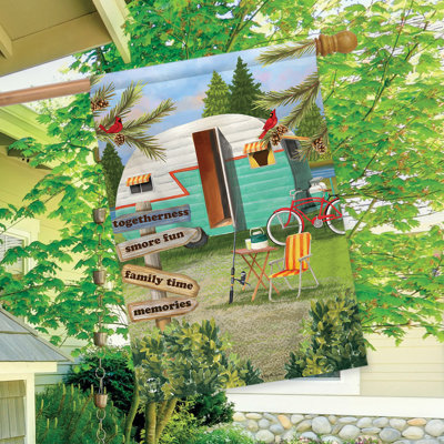 Drapeau de la maison d'été Woodsy Camper