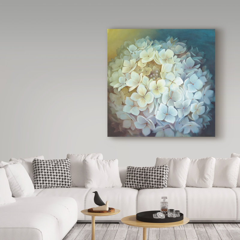 «Hydrangea» par Lisa Audit - impression sur toile tendue, H 24 po x l 24 po