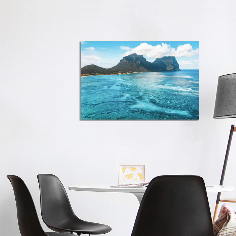 «Island Lagoon Patterns» par James Vodicka - peinture sur toile tendue, H 26 po x l 40 po x 1,5 po