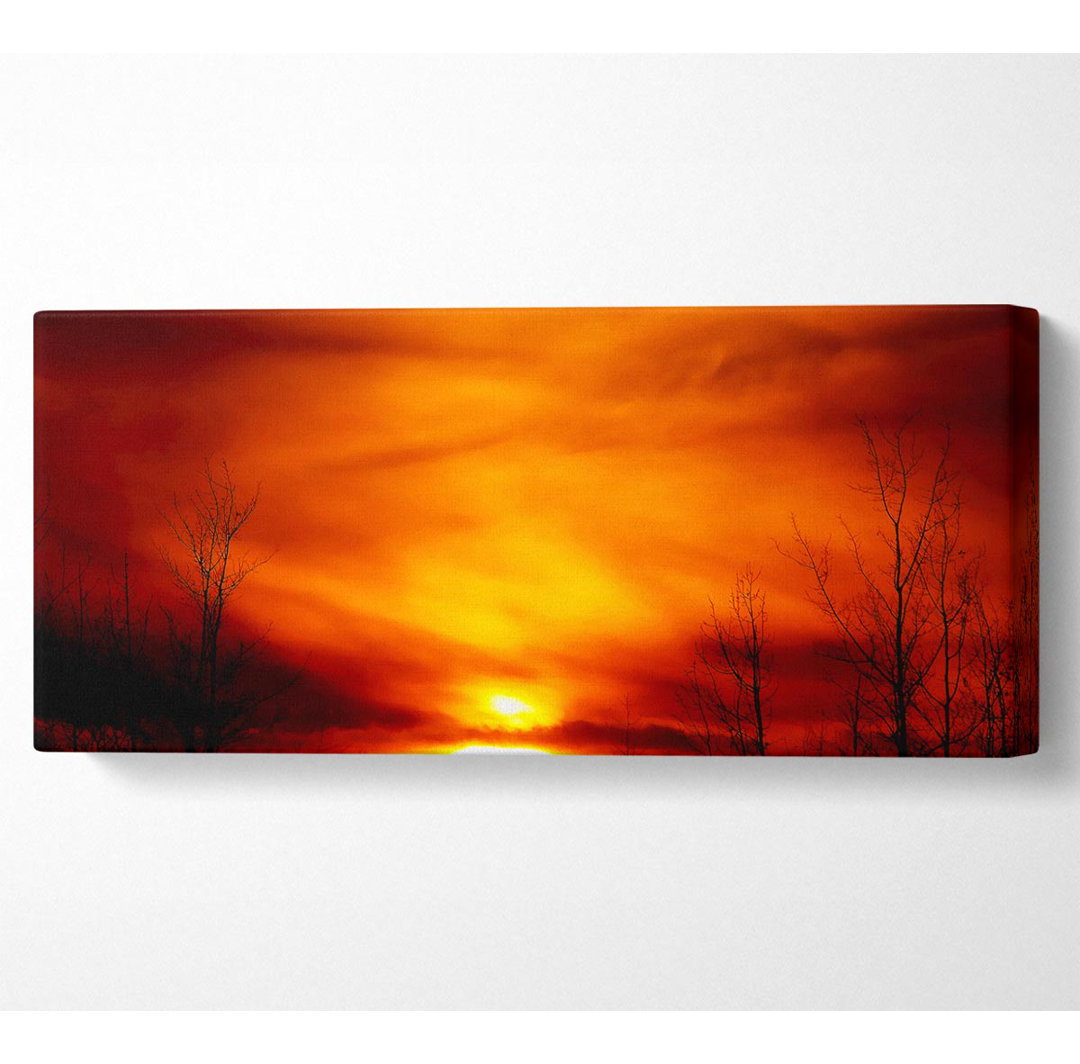 Orange Sunblaze Through The Misty Sky - Leinwanddrucke auf Leinwand