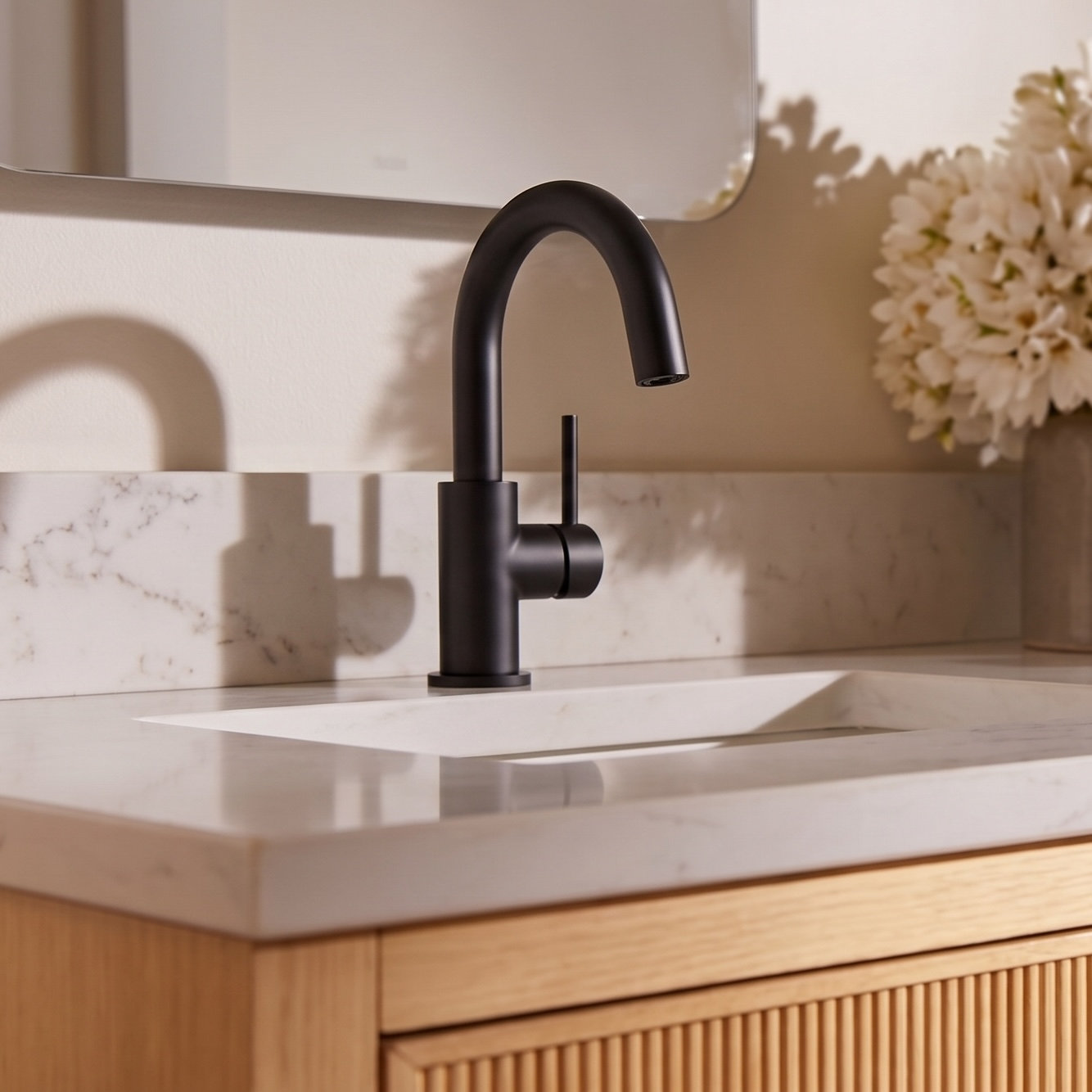 Circular Single-Hole Bathroom Faucet with Drain, Matte Black