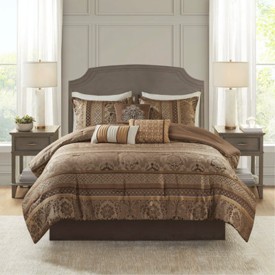 Ensemble d'édredon luxueux en jacquard avec motifs élégants et coussins décoratifs pour un look de chambre à coucher riche