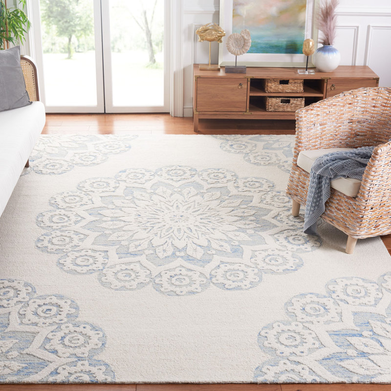 Laduke Hand Woven Wool and Cotton Floral Rug , Rectangle 5' x 8'