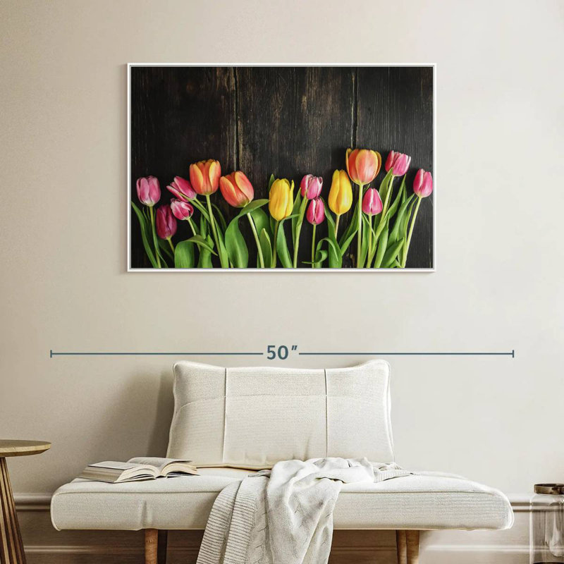 Tulipes sur bois, Cadre flottant blanc, 43 po x 29 po