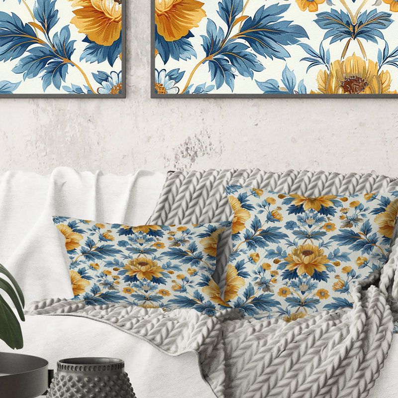 Motif de fleurs jaune et bleu I - Coussin Country, H 16 po x l 16 po, Carrée