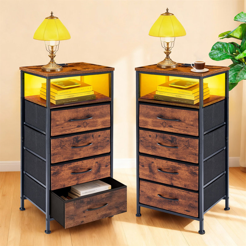 Table de chevet avec station de charge, table de chevet haute avec ports et prises USB, 4 tiroirs de rangement en tissu, table de chevet pour petite commode