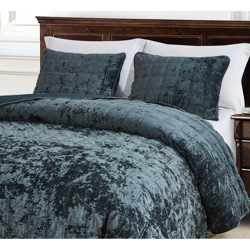 Velvet Quilt, King Quilt + 2 King Shams, Storm Blue